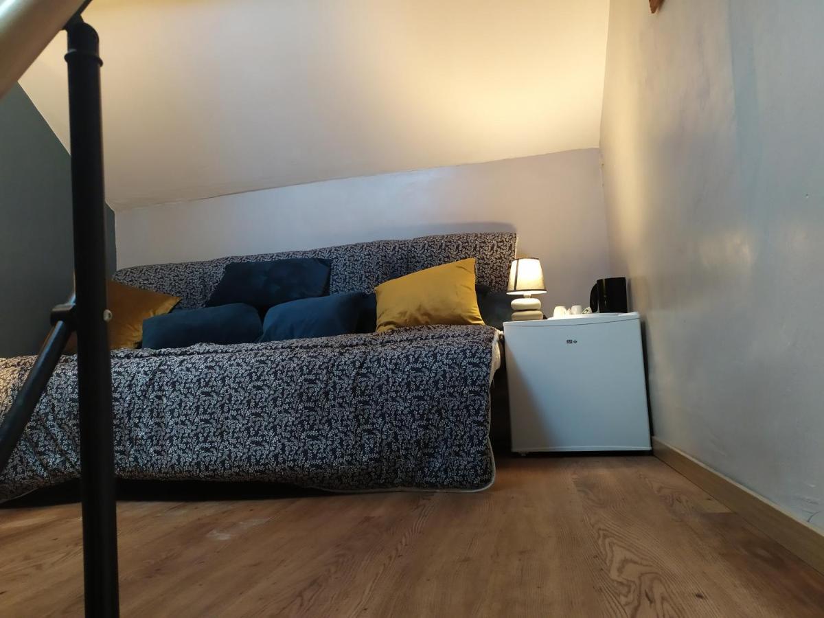 Bed and Breakfast Petit Saint Hubert 1 A 4 Personnes Velles  Exterior foto